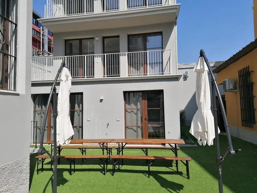 Villa Liberty In Zona Bovisa Pensjonat Mediolan